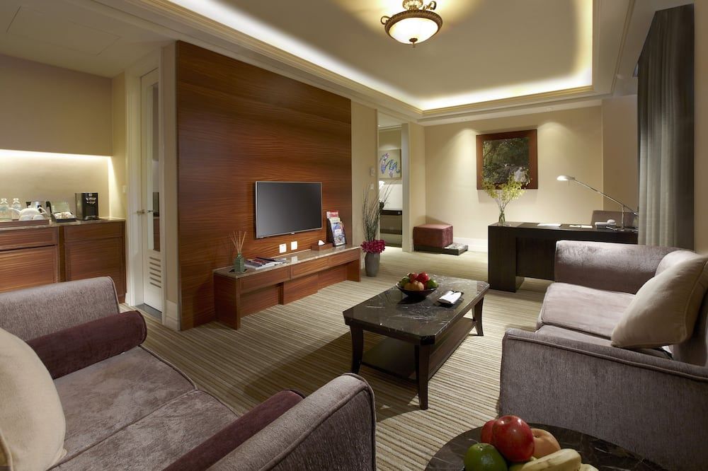 إيفر جرين ريزورت هوتل (جيوسي)