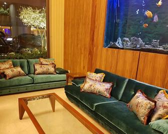 King Suites Hotel - Beirut - Living room
