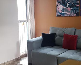 Economic Apartment East University Sector - Goiânia - Living room