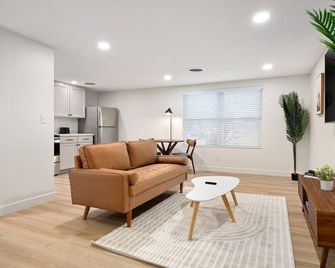 The Silo 6 - 1bd Modern Abode - Morton