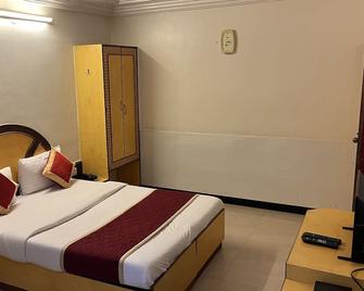 Hotel Ganga Sagar - Bangalore - Yatak Odası