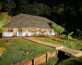 Amuna Ayurvedic Retreat - Sigiriya - Schlafzimmer