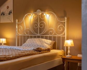 Happy Hugle Haus - Offenburg - Bedroom