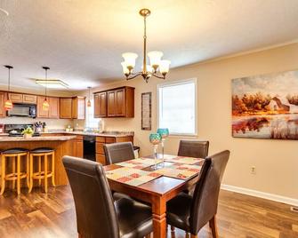 Blissful Bungalow across from LMU campus - Harrogate - Restaurante