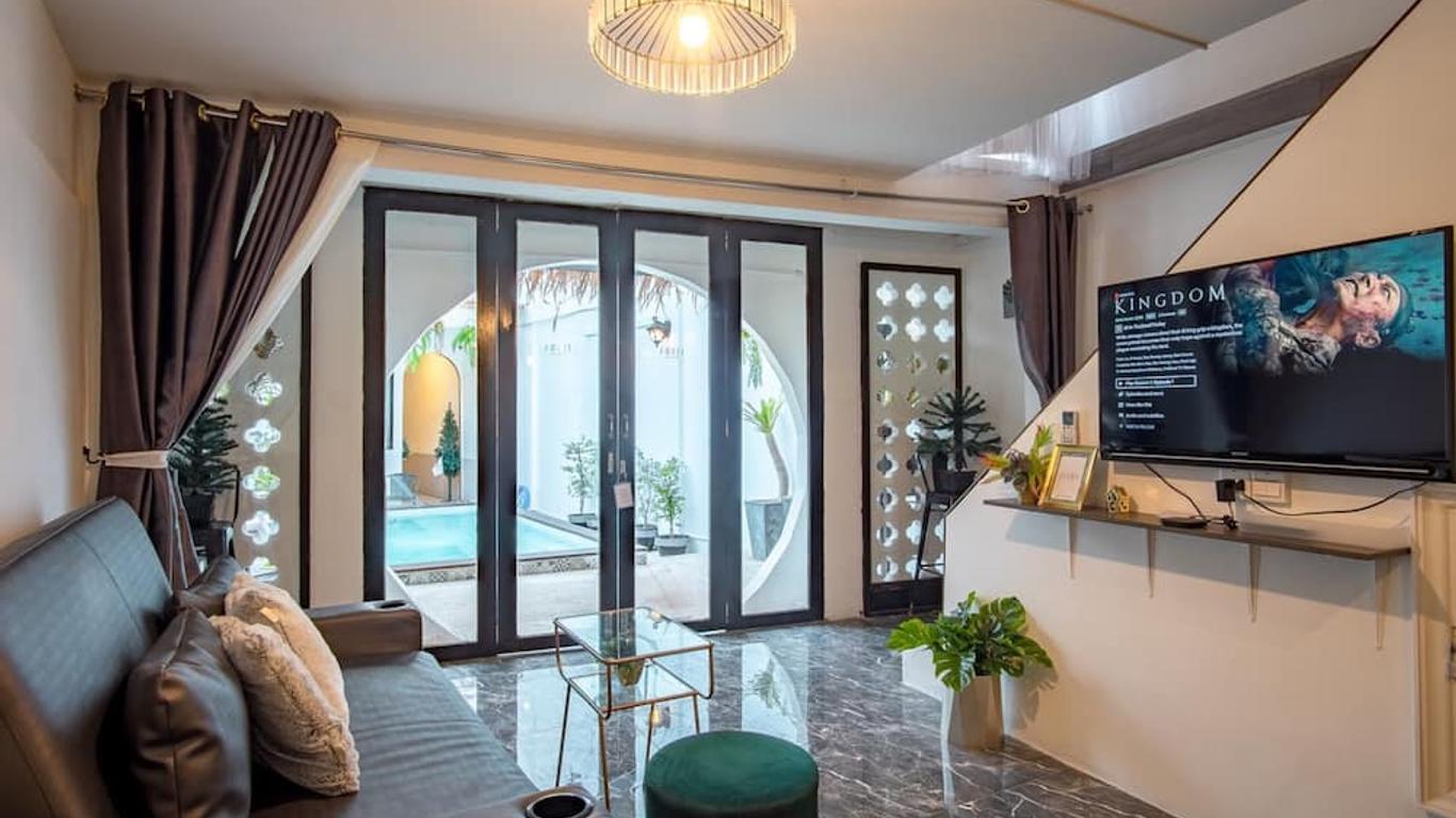 Isara Boutique Hotel And Cafe
