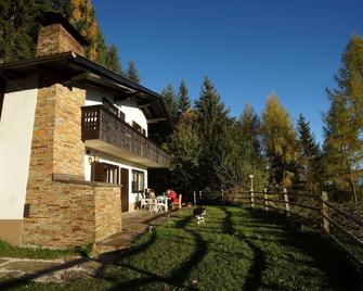 Quiet Holiday Home In Gretschitz With A Fantastic Panorama At 1160m - Eberstein - Building