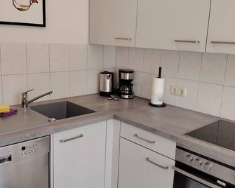 Ruhige Auszeit mit zentraler Anbindung - Roßwein - Kitchen