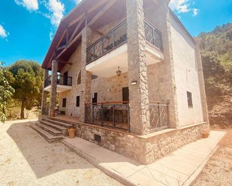 Villa in Torres with Pool near Sierra Magina - Torres - Edificio