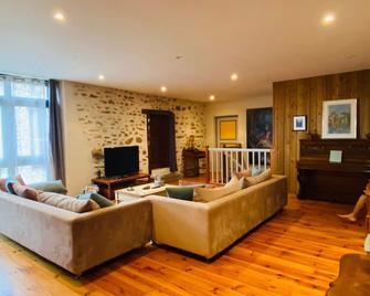 Gite Saint-Beauzire, 3 bedrooms, 6 persons - Saint-Beauzire - Sala de estar