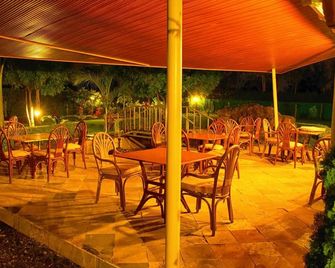 Brownies Guest House - Nakuru - Restaurante