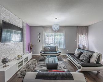 Luxury 5br Dallas Retreat With Business - Dallas - Living room