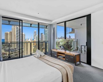Private Apartments in Circle on Cavill - Surfers Paradise - Bedroom