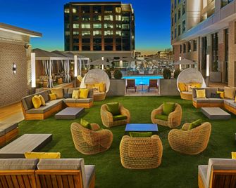 The Hotel at Avalon Autograph Collection - אלפארטה - פטיו