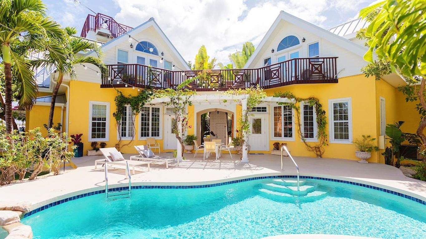 Shangri-La Boutique Bed & Breakfast