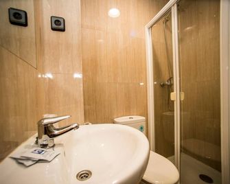 Hostal Caballeros - Soria - Bathroom