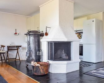 Stunning Apartment In Vetlanda - Vetlanda - Вітальня