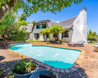 Private Studio with Kitchenette - Cape Town - Pool