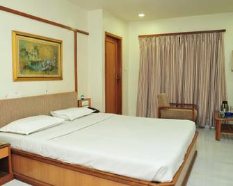 Hotel Vice President - Ahmedabad - Bedroom