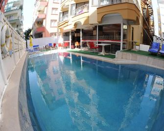 Kleopatra Bebek Hotel - Alanya - Uima-allas