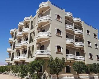 Spring House - Hurghada - Building