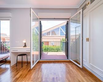 L Casa Cafe Madrid El plantio Calle segundo anca 11 madrid 28023 - Madrid - Balkon