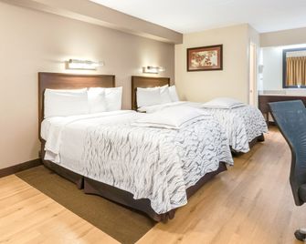 Red Roof Inn Plus+ Mt Pleasant - Patriots Point - Mount Pleasant (Carolina del Sur) - Habitación