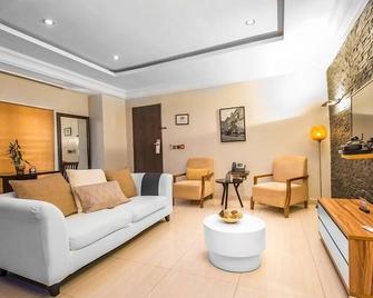 Sarina Suites And Apartments - Kano - Living room