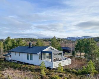 2 Bedroom Amazing Home In Agdenes - Brekstad - Building