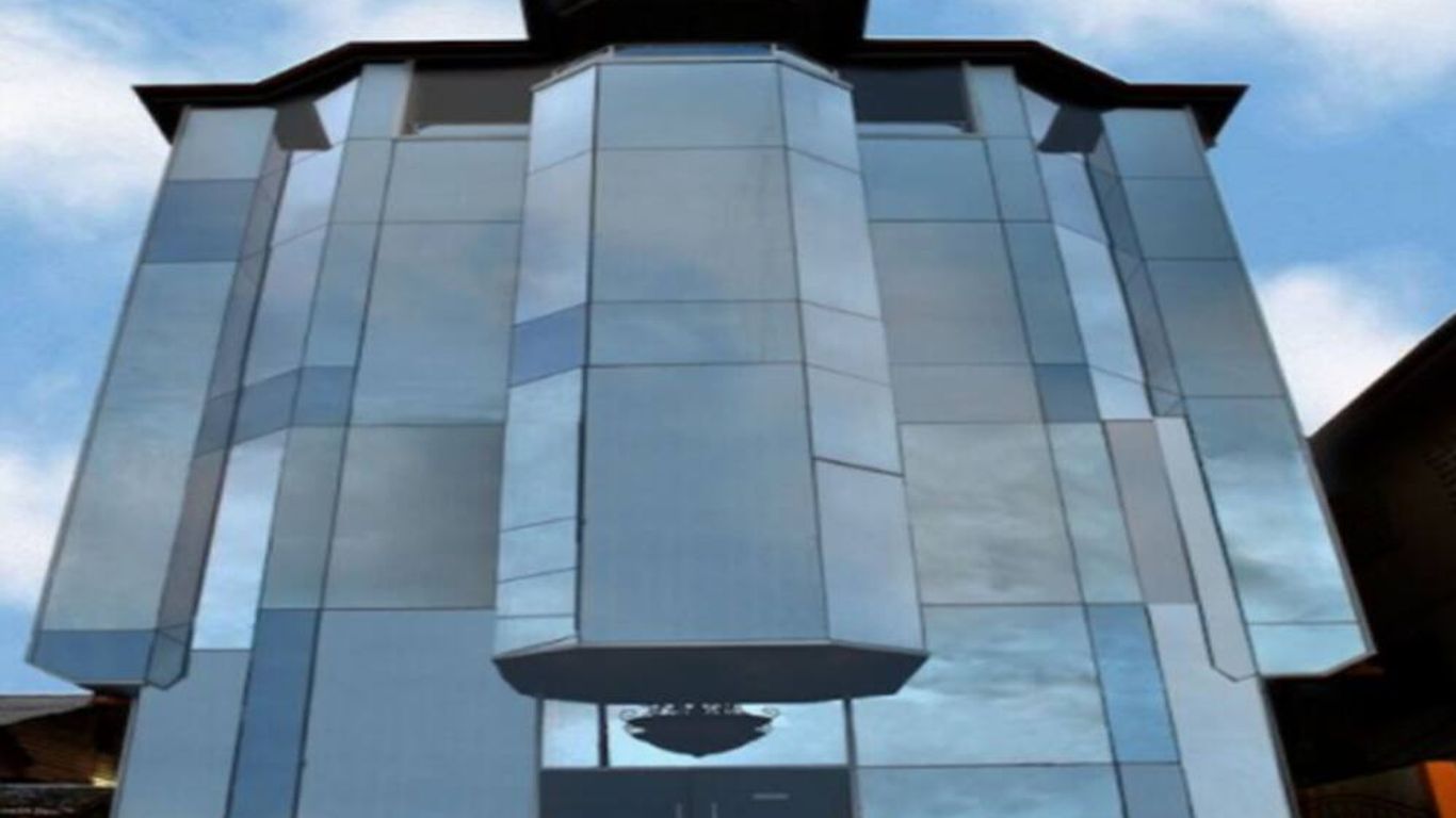 Millenium Manor Hotel