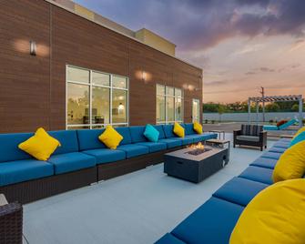 TownePlace Suites by Marriott Chicago Waukegan/Gurnee - Waukegan - Patio