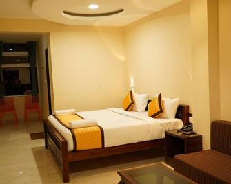 Ketti Heights Resorts - Kotagiri - Bedroom