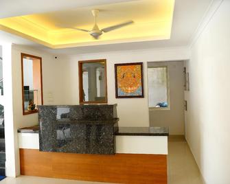 Roopmahal - Thiruvananthapuram - Front desk
