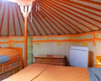 Yourte mongole - Huriel - Habitación