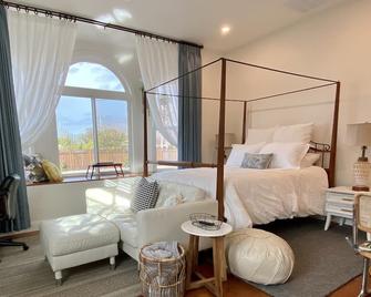 Brand New! Guest House - Modern Stylish & Central - Santa Clara - Bedroom