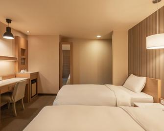 Kindness Hotel - Sandou II - Kaohsiung City - Bedroom