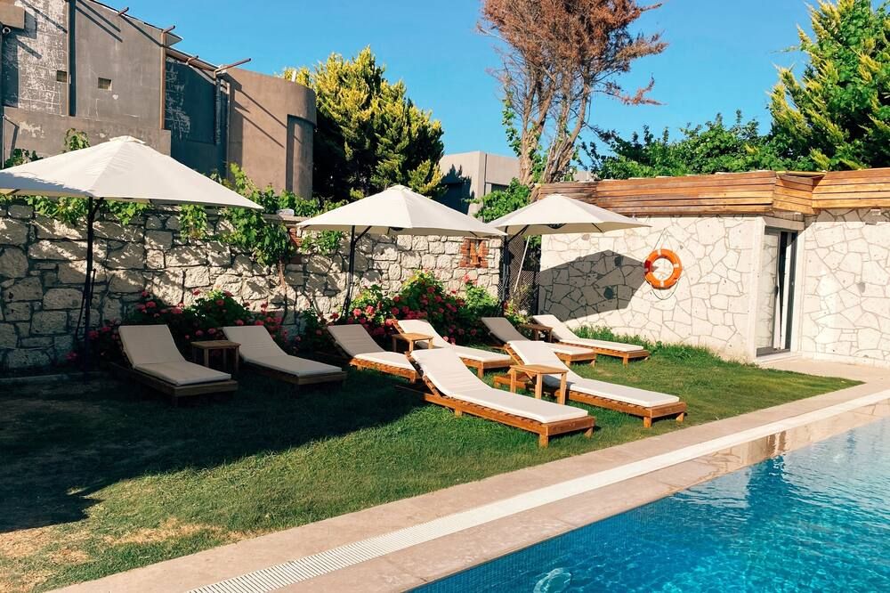 Limon Hotel - צזמה - בריכה