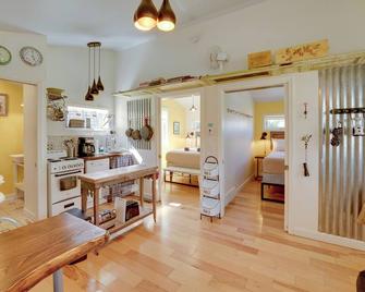 4-Season Gold Coast Cottage, 2 Mi to Winter Sports - Muskegon