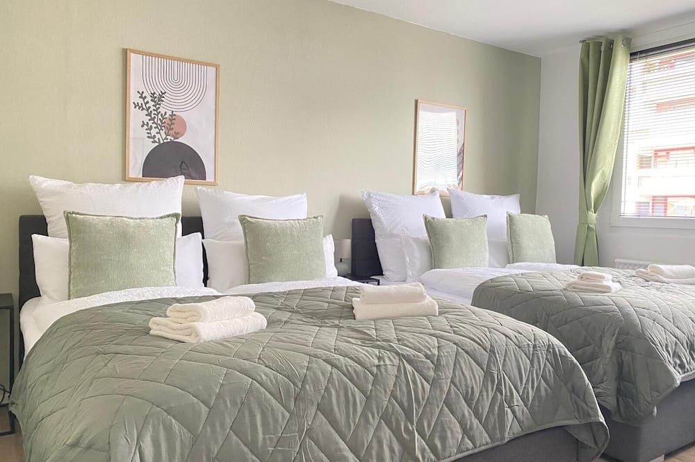 Comfortable & central 3-room-apartment in Hannover l Self-Check-in I Parking, Elevator & Balkony - Hannover - Bedroom