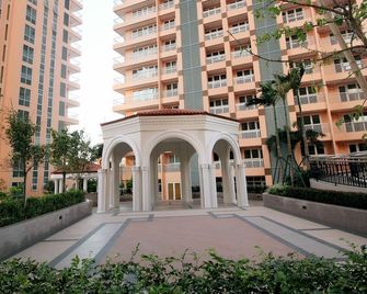Maxstays - Max Home @ Venice Residences - Taguig - Gebouw