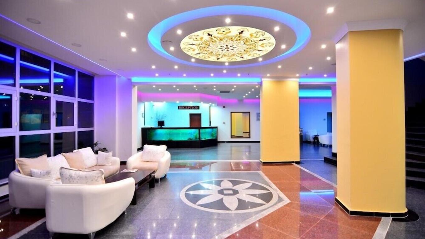 أناناس هوتل