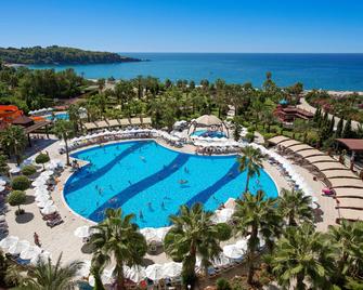 Saphir Resort & Spa - Okurcalar - Zwembad