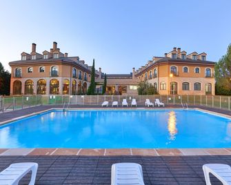 Hotel Sonsoles Ávila - Ávila - Uima-allas