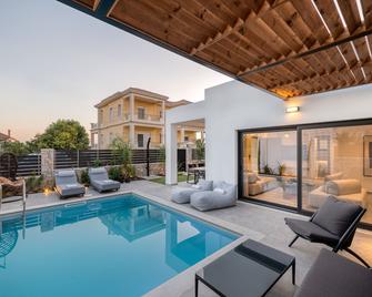 Sezian Boutique Homes and Villas - Préveza - Pool