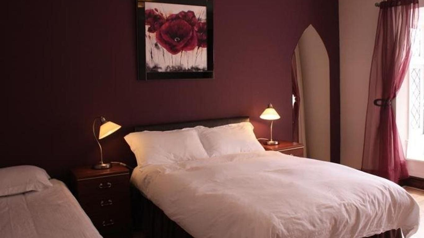 Madonna Halley Hotel