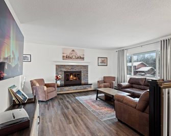 Adorable 4-bedroom house in Anchorage perfect for your getaway - Anchorage - Sala