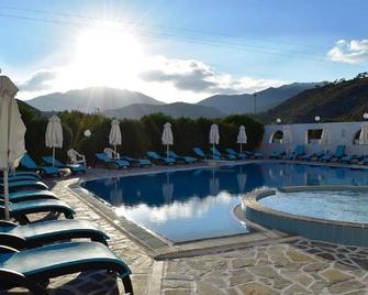 Blue bay Hotel - Karpathos - Piscina