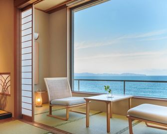 ไคเก คิคุโนยะ - โยนาโกะ - ห้องนอน