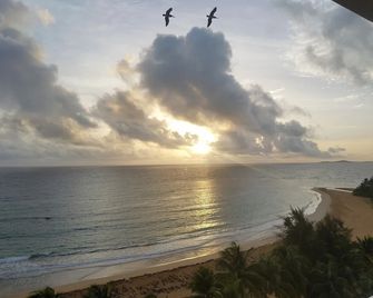 Beach Apartment With Amazing Sunrises - Luquillo - Balcón