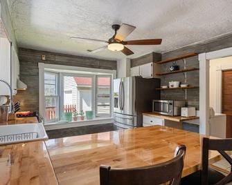 Captains Quarters by the Bay cottage - Norfolk - Cocina
