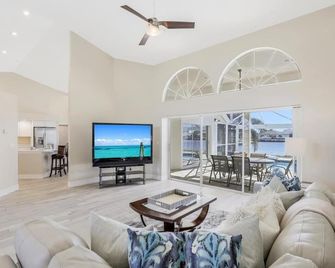 939 San Marco Road - Marco Island - Living room